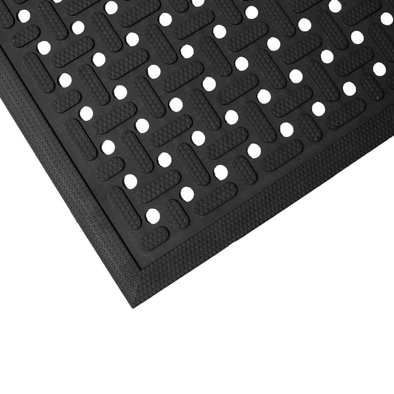 Kleen-Thru Plus rubber reduces fatigue and is slip-resistant.