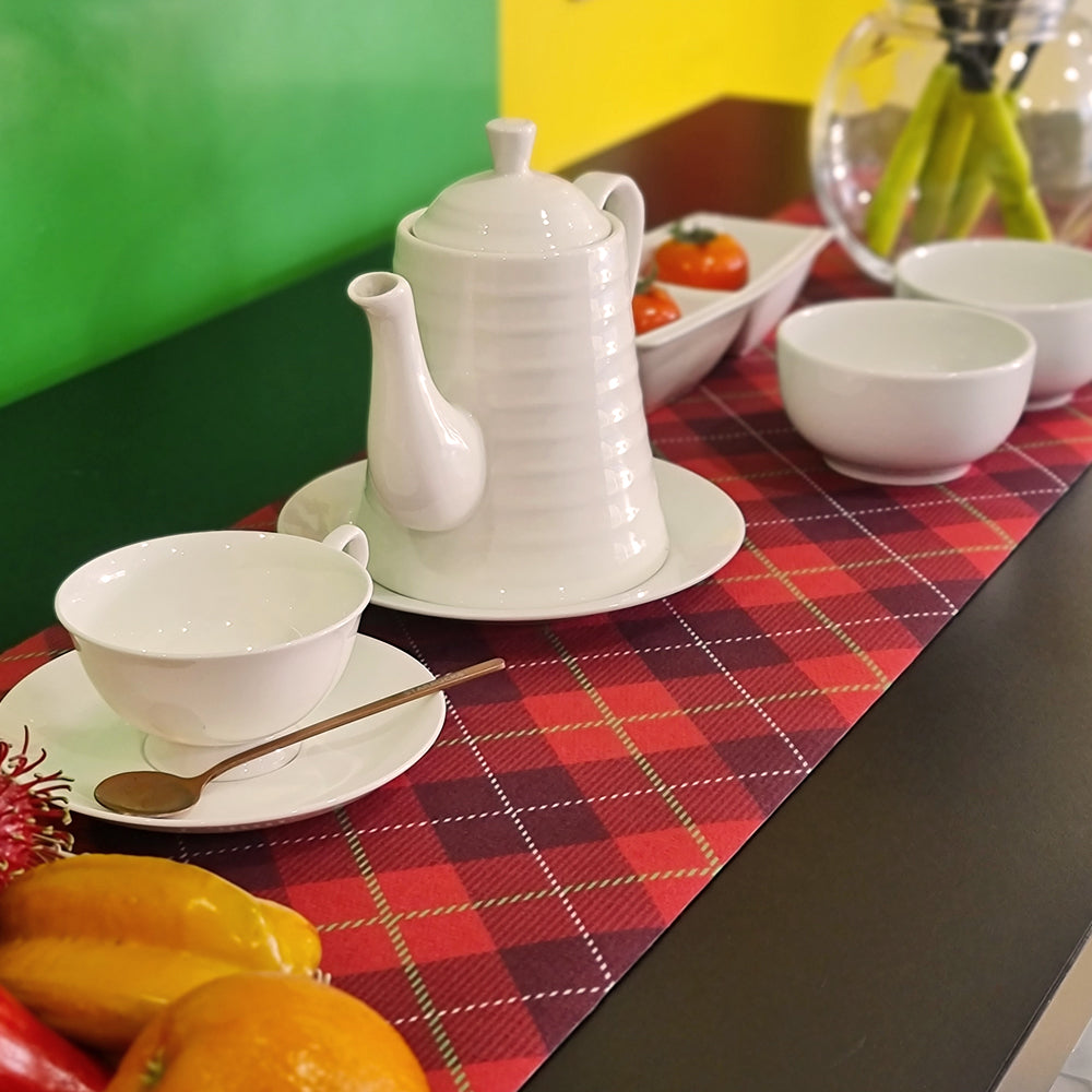 Praw Scot Red - SUB028 แผ่นยางรองจาน แผ่นปูโต๊ะ กันลื่น วัสดุพรีเมี่ยมปลอดภัย